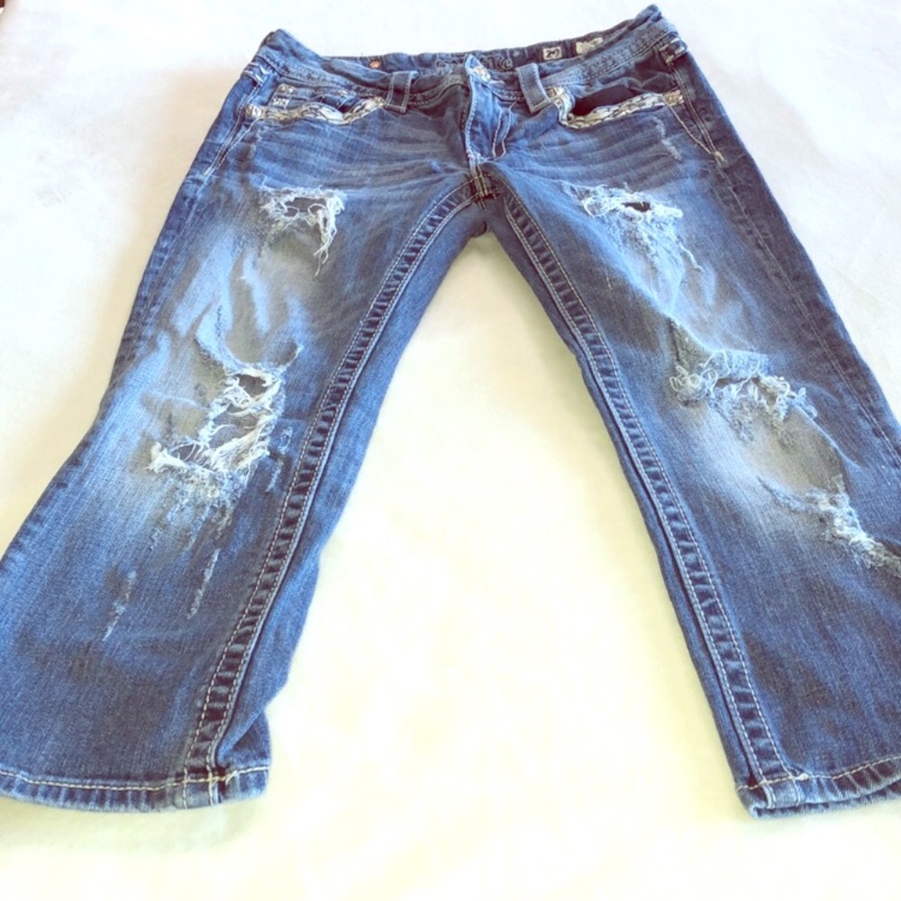 Distressed Miss Me Capris